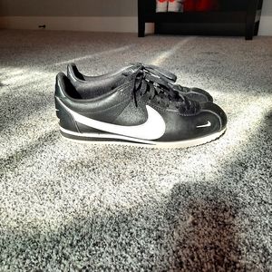 Nike Classic Cortez Premium Swoosh